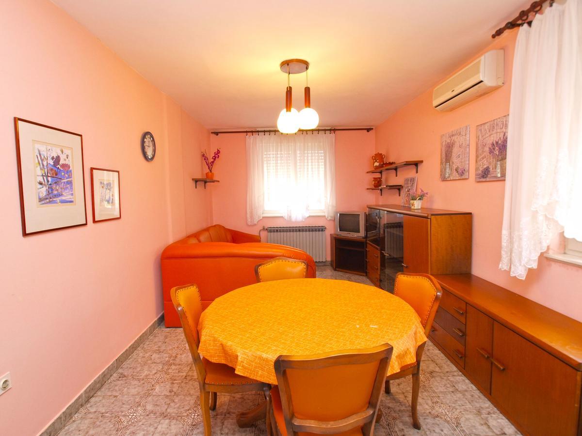 Marija 1124 *